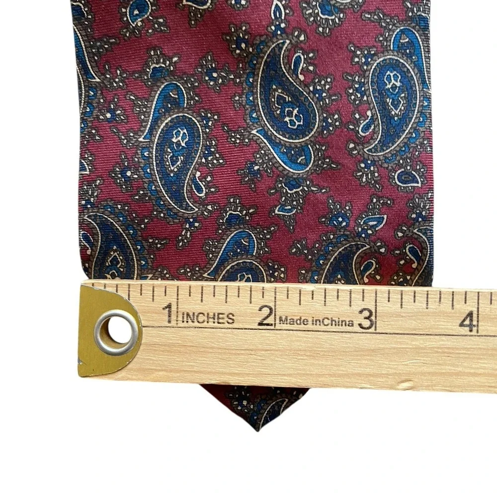 Bert Pulitzer Silk Necktie Paisley Burgundy Navy Classic Traditional Foulard